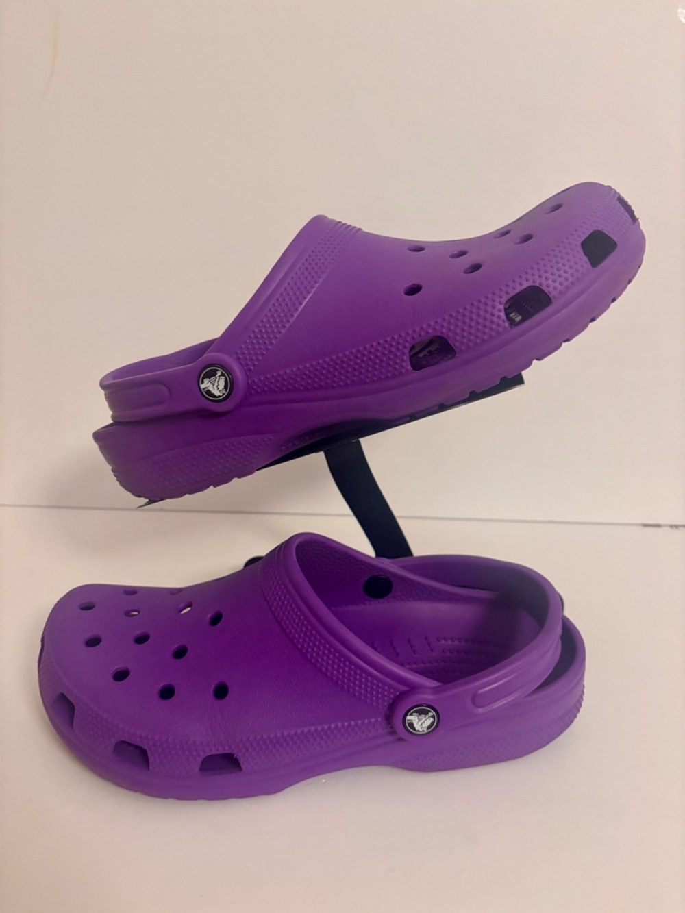 CROCS unisex purple clog M8 W10